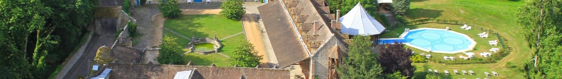 Wynajem helikoptera : Abbaye des Vaux de Cernay – Vallée de Chevreuse