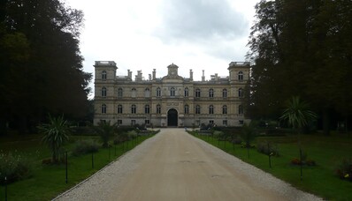 Château de Ferrières helikopterem