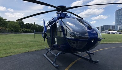 Wynajem helikoptera: chrzest powietrzny nad Paryżem