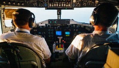 Jak zostać pilotem prywatnego odrzutowca?