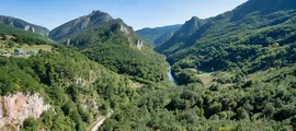 Cemovsko Polje : wynajem prywatnych odrzutowców
