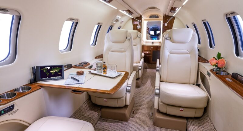 location de jet privé, intérieur LEARJET 70 luxe