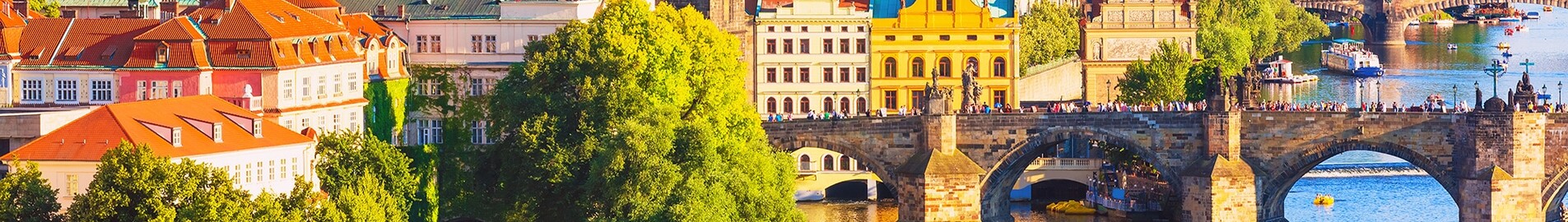 Saint-Tropez - Praga: wynajem prywatnych odrzutowców
