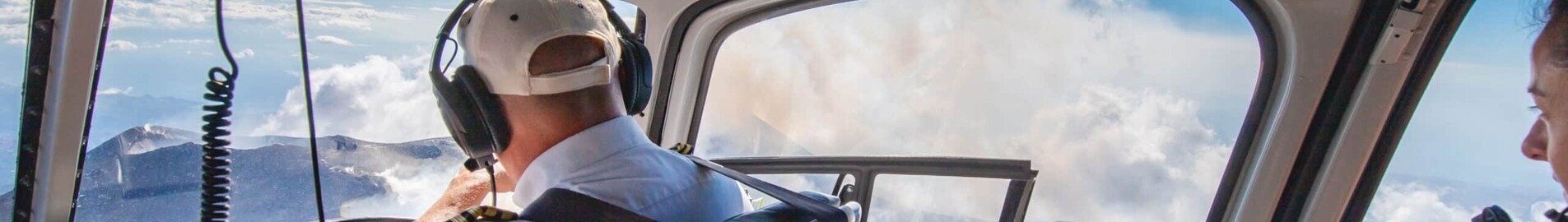 Lot nad Etną prywatnym helikopterem: ekskluzywna wycieczka na wulkan z wyjątkowej perspektywy