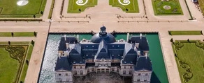 Lot helikopterem nad zamkiem Vaux-Le-Vicomte